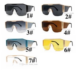Fast ship New Square Sunglasses Women Big Frame Glasses With Metal Decoration Fashion Ladies Sun Glasses UV400 7 Colours 10PCS NEW 6326856