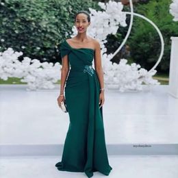 Koyu Yeşil Denizkızı Nedime Elbiseleri Bir Omuz 2021 Çiçek Vestidos Bowknot Saleti Uzun Düğün Elbise Kadınlar İçin Şık 0509