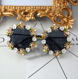 FashionVintage Sunglasses Metal Flower Baroque Sunglasses Crystal Rhinestone Round Sunglasses Luxury Sunny Beach Glasses 7243805