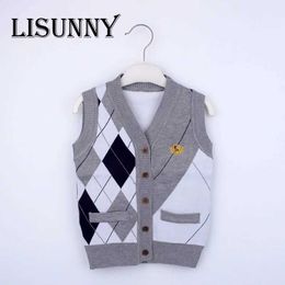 Sets 2023 Autumn and Spring New Childrens Boys Sweater Vest Clothing Plain Pattern Spliced Coat Baby Cotton Thick Top Cardigan Q240508