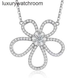 Vancleff High End jewelry necklaces for womens Big Flower Necklace Silver Plated 18K Gold Diamond Sunflower Pendant Full of Diamond Hollow Flower Female Non fading