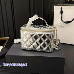 Trend Shiny Zipper Women Makeup Bag With Mirror Luxury Vanity Box Underarm Bag Leather Diamond Lattice Handbag Gold Hardware Chain Coin Qhjp