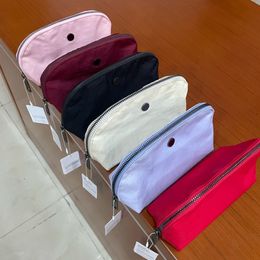 High Quality makeup bag women luxury designer bag small fashion travel pouch shoulder bag Zipper nylon Toiletry bags Easy to carry bathroom bag