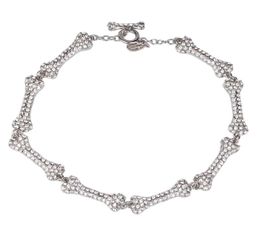 Achsection Bone Halskette voller Diamanten blinkender Diamanten Fivesection Knochen Saturn Halskette Europäische und amerikanische Punk3001344
