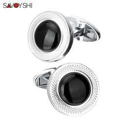 Cuff Links SAVOYSHI Luxury Black Stone Mens Cufflinks Silver Round Carved Pattern Cufflinks Gift Brand Mens Jewelry Q240508