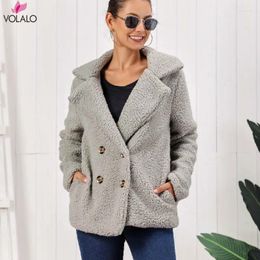 Con cappuccio femminile volalo autunno inverno inverno a doppio petto di pelliccia di pelliccia di peluche a pezzi di peluche