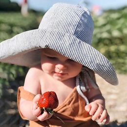 Caps Hats 0-6 Yr Large Brim Button Hat Suitable for Girls Boys Summer Sun Hat Outdoor Children Sun Church Beach Headband Beach Sun Hat d240509