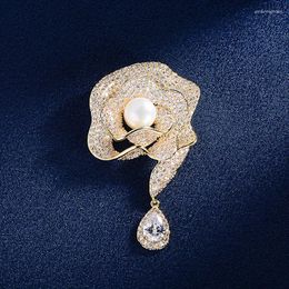 Brooches Elegant Freshwater Pearl Flower Pins Luxury Micro-inlaid Zircon Corsage Ultra-sparkle Delicate Design Gift For Women