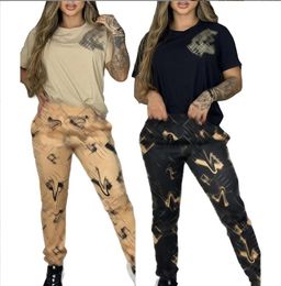 NEW Women's Tracksuits Luxury brand high quality Casual sports set T-shirt pants 2 Piece Set designer Tracksuit J2978