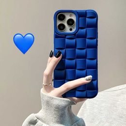 Cell Phone Cases 3D Weave Pattern Lattice Soft Silicone Phone Case For iPhone 13 Pro Max 15 14 Pro 11 12 X XS Max XR Plus Matte Shockproof Cover J240509