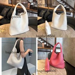 2024 Evening Weave Tote Bucket Bags Fashion High-Quality Designer Handbag Travel Shoulder Original Edition