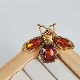 Brooches 1Pc Fashion Bee Brooch For Men Women Retro Little Insect Pins Jewellery Accessories Party Gifts 2024 Trend Cool Thing