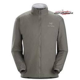 Waterproof Designer Jacket Outdoor Sportswear Atom lt Jacka Mens Lätt enkel hållbar isolerad och varm jacka foder M Q1VM
