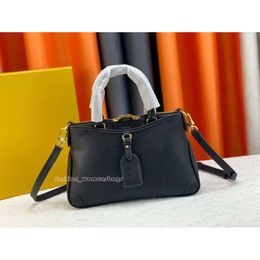 Luxurys 3A New Designer High Quality Womens Women Crossbody Bag Leather Clutch Fashion Classic tote bag