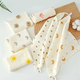 Towels Robes 1pc Cotton Gauze Towel Cartoon Muslin Newborn Burp Cloth Square Towels 4 Layers Thick Kids Handkerchief Baby Washcloth