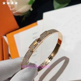 Top Edition Hrms Designer Kelly Bracelet 18k Rose Gold Moissanite Micro Diamond Full Sky Star v Girlfriend Original 1to1 with Box