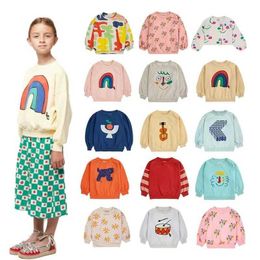 プルオーバーキッズスウェットシャツ2024春の新しいBCシリーズの男の子と女の子は、長袖Tシャツを印刷した1〜14歳の赤ちゃんコットンTopl2405