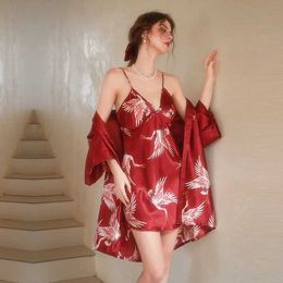 Women's Robe Sexy Satin Crane Print Robe Set Wedding Bride Bridesmaid Party Kimono Bathrobe Longewear Women Long Sleepwear Spaghetti Strap