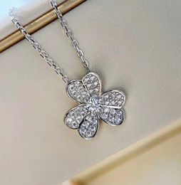 Famous Brand Pure 925 Sterling Silver Jewelry Fine Shine For Women Gold Color Flowers Necklace Sweet Romantic Luck Clover3338910