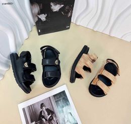 Popular baby Sandals Metal logo badge decoration Kids shoes Cost Price Size 26-35 Including box Anti slip sole summer girls Slippers 24April