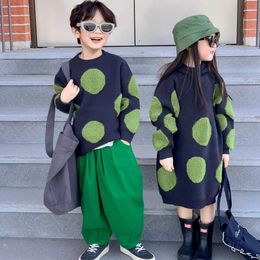 Sets New Autumn Brothers and sisters Clothing Childrens Leisure Knitting Boys Dots Lacquered Sweaters Girls Baby Cotton Dress Q240508