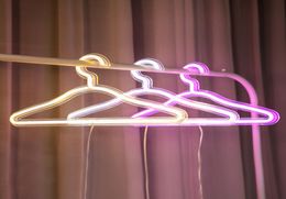 Creative Led Clothes Hanger Neon Light Hangers Ins Lamp Proposal Romantic Wedding Dress Decorative Clothesrack 3 Colors4411221