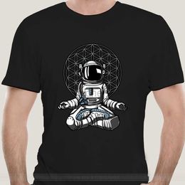 Men's T-Shirts Space Astronaut Yoga Meditation T-shirt Mens Cotton Vintage T-shirt Crewneck Zen Spirit Buddhist Short Sleeve d240509