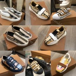 Designer Trainers Striped Shoes Kids Sneakers School Children Shoe Print Cheque Plaid Sneaker Casual Trainer Walking Outdoor Size Eur26-35 With Boxes