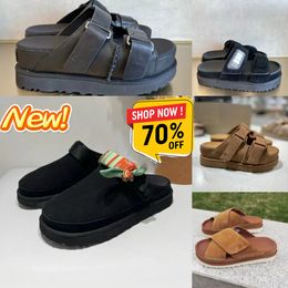 New Fashion black Sandals Outdoor Sand beach Rubber Slipper Fashion Casual Heavy-bottomed buckle Sandal leather sports sandals