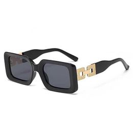 Fashionable diamond chain leg womens sunglasses with small frames for fashion shows modern street photography sunglasses