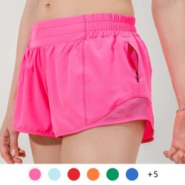 Lu-16 sommarspår som 2,5-tums Hoty Hot Shorts Loose Breattable Snabbtorkning Sport Womens Yoga Pants Kjol Mångsidig Casual Side Pocket Aritzia Underwear 102ESS