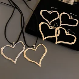 Necklace Earrings Set Metal Irregular Heart For Women Exaggerated Two-piece Of Light Luxury High-grade Accessories