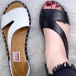 Sandals 2024 Summer Casual Women's Light And Comfortable Flat Wedge Heels Temperament Open Toe Shoes