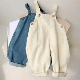 Overaller ny höst ldren denim jumpsuit småbarn barn pojke tjej ficka lös hängslen lång byxa jeans mode overall kläder 1-7 år H240508