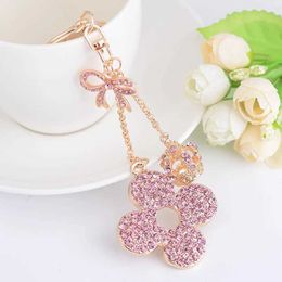 Keychains Lanyards Bling 4 Leaf Cr Charm Keychain Accessories for Women Sparkling Rhinestone Car Keychain Cute Charms for Handbags Gift J240509