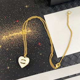 Designer 18K Gold Plated Curb Chain Pendant Necklaces Luxury Brand Double Letter two-sided white Peach Heart Sweater Chains Mens Womens Necklace Jewellery B560