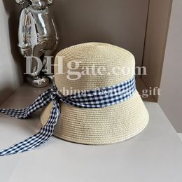 Wide Brim Hats Designer Hat Plaid Bow Ribbon Bucket Hat Women Beach Sunscreen Straw Hat Travel Sun Protection Hat