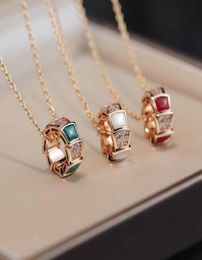 Luxurious quality pendant necklace with diamond and malachite red agate and white shell for women wedding jewelry gift with box fr2702299