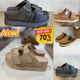 Fashion black Sandals Outdoor Sand beach Rubber Slipper Fashion Casual Heavy-bottomed buckle Sandal leather sports sandals size 35-44