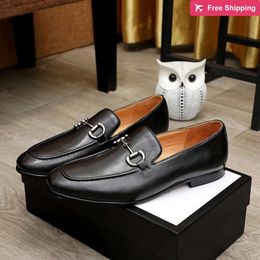 Male GENUINE LEATHER CASUAL SHOES MENS LOAFERS 21SS Slip-On Moccasin Driving SHOES Black Red Wedding FORMAL DESIGNERS DRESS MEN Sneakers ggitys KP55