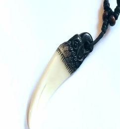 15 pcs Men039s Imitation necklace Vintage Yak Bone Carved Eagle Double Colour Amulet Tooth Adjustable Rope Gift8347271