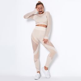Seamless Knitted Absorbent Yoga Long Sleeved Suit Yoga Set Women two Pieces Sportswear Gym sets Fitness High Waist Leggings Workout Sports Clothes