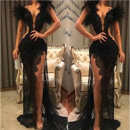 2021 Black Lace Prom Dress Split Formal Party Pageant Wear Sheath Feather Dlänningar Sexig V Neck Se genom 0509