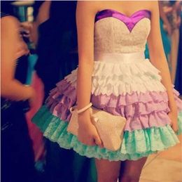 2024 Colourful Tiered Short Prom Dresses Lace Sweetheart Corset Mini Graduation Party Dress Chic Homecoming Gown White Purple Mint Green Special Occasion Wear
