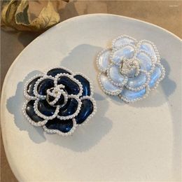 Brooches Vintage Camellia C Luxury Big Brand Badge Fashion Pearl Flower Corsage Women Clothing Jewellery Accessories Bag Suit Pin