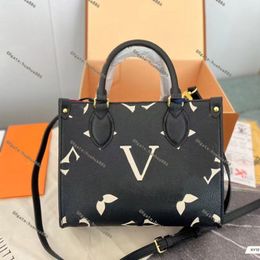 Designers tote bag Fashion Trend handbag Icare maxi leather Shopping Bag Beach Bags Multifunction Handbags Womens Purse With Small Wall 320R