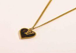 Womens Design Necklace Faux Leather 18K Gold Plated Stainless Steel Necklaces Choker Chain Letter Pendant Europe America Fashion W4397848