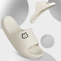 Slippers New Summer Home Indoor Slide for Men and Women Flat Cute Cartoon Bear Anti slip Outdoor Beach Shoes Shower Stick H240509
