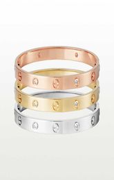 Love Screw Bracelet Designer Bracelets 4 Diamonds Bangle Luxury Jewellery Accessories Titanium Steel Alloy GoldPlated Never Fade No1482859