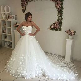 2024 فستان الزفاف الأنيق A-Line Sweetheart Butterfly Flowers Train Tulle Tulle Bridal Vestidos de Novia 0509